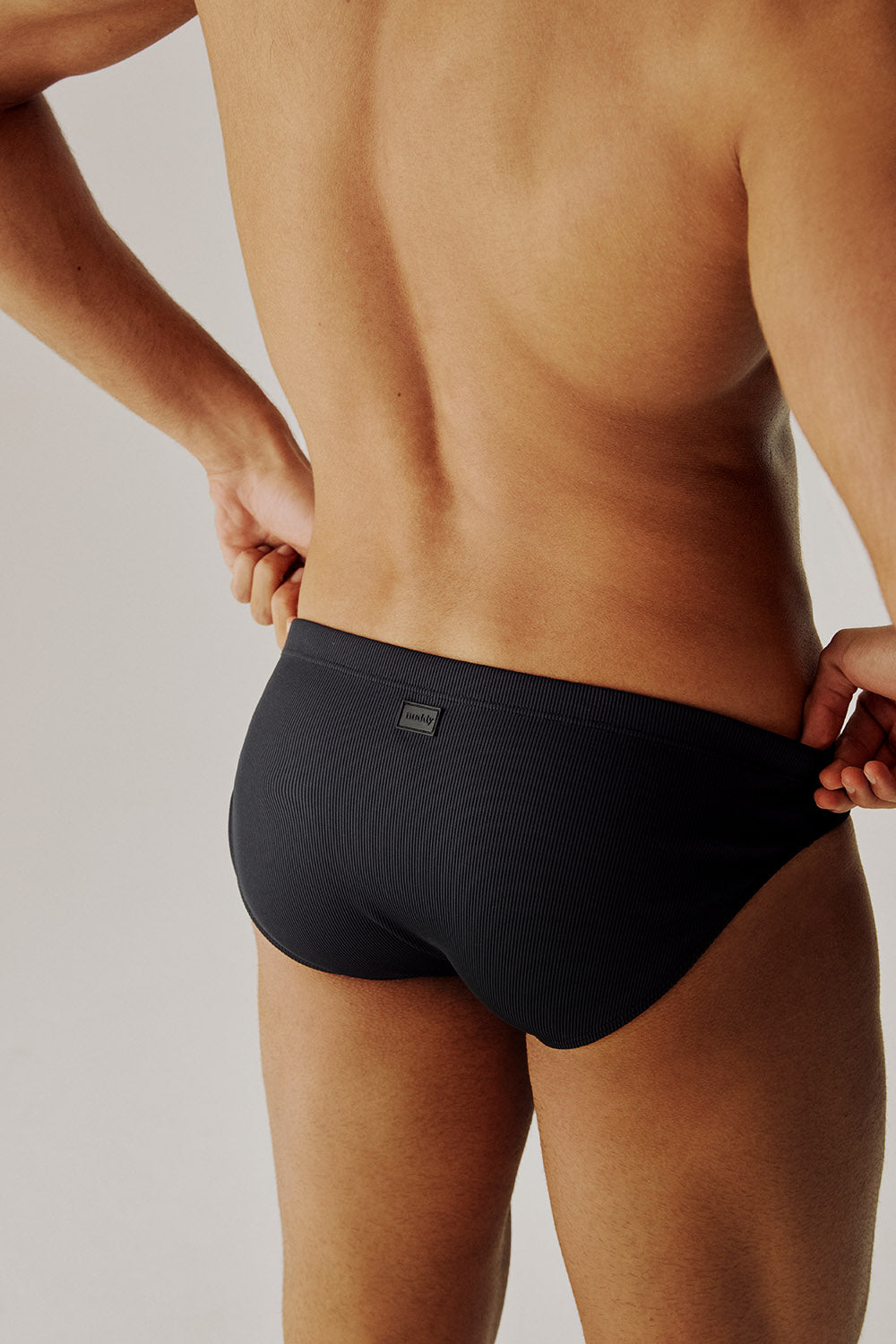 Sunga super slim canelada preta